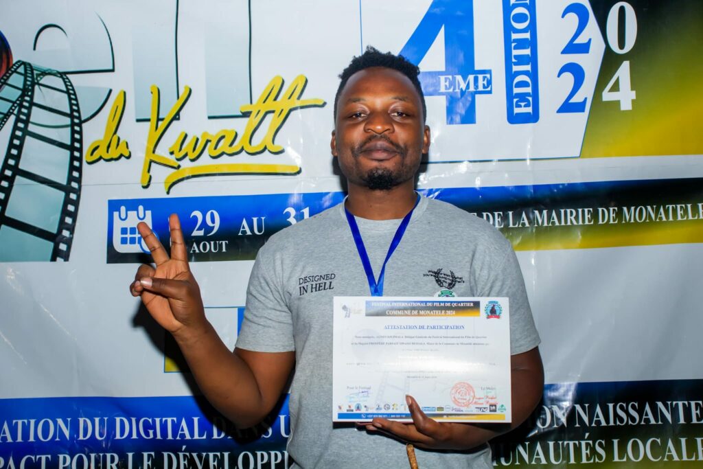 Rihanno Mars  participant au Festival International du Film de Quartier "Œil du Kwat". Crédit : Ronel Tedeffo (Avec autorisation)