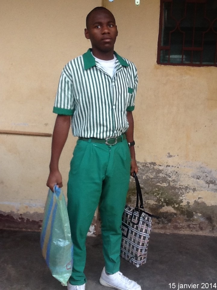 Focgo Feugui Sidoine - tenue Institut victor Hugo 2015 - 01 Crédit : MEJEU FEUGUI Philomène