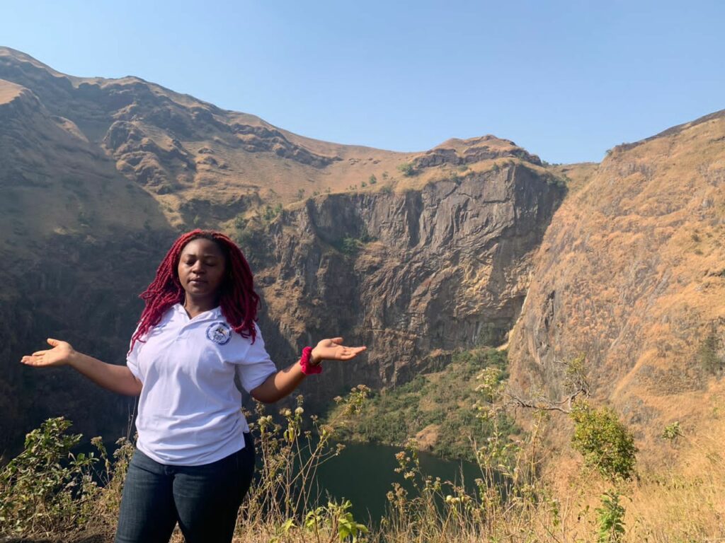 Karolyn Kouakap Au Lac Mystique du Mont Mbapit