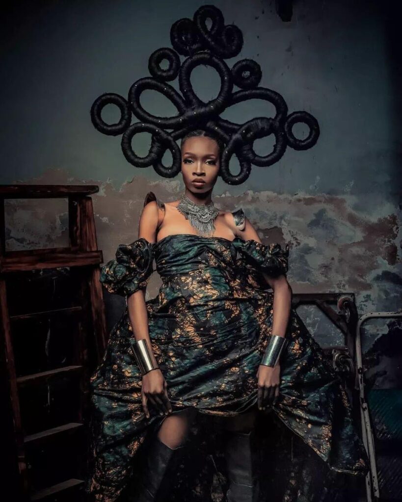 Un mannequin AFROKRÉMA