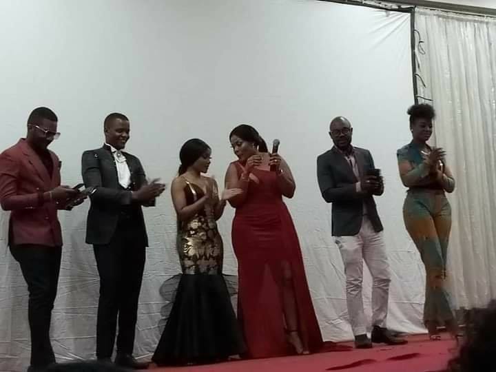 Yaoundé honore « Irrational Love »